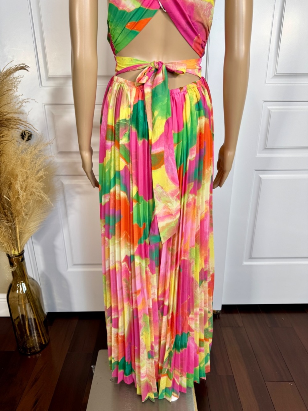 TROPICAL PRINT SLEEVELESS WIDE LEG WOVEN PLEATED JUMPSUIT SIZE MEDIUM - Picture 12 of 17
